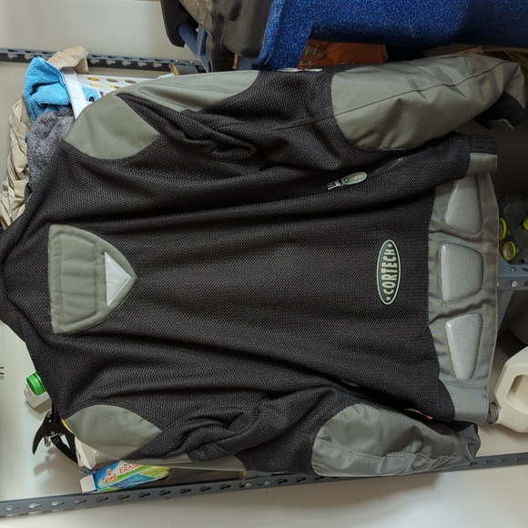 Motorcycle jacket - Picture 3 of 3